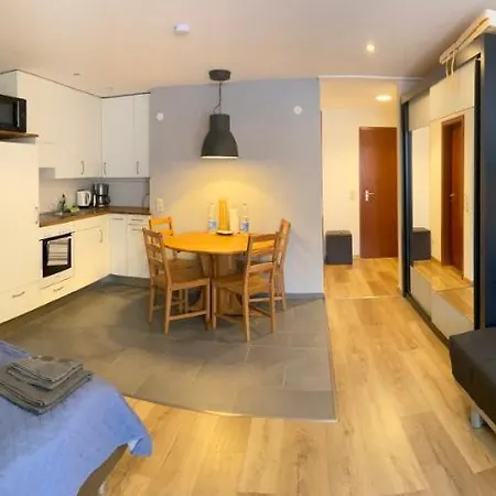 Gemütliche Evieline In